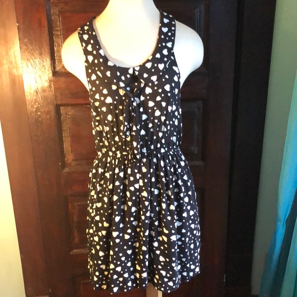 Forever 21 black and white hearts ❤️ dress size L: Pete Pan collar/no sleeves - Picture 1 of 16